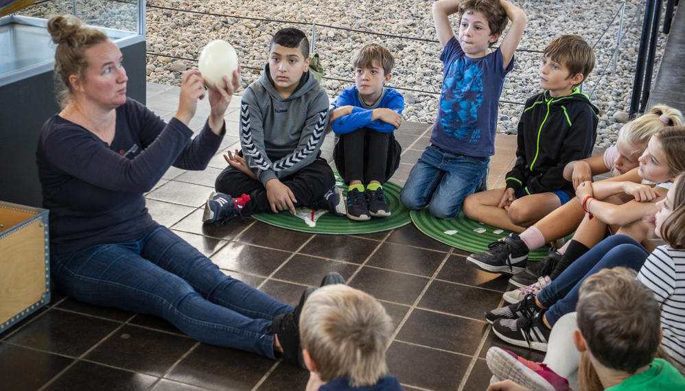Børn undervises på Vikingeskibsmuseet
