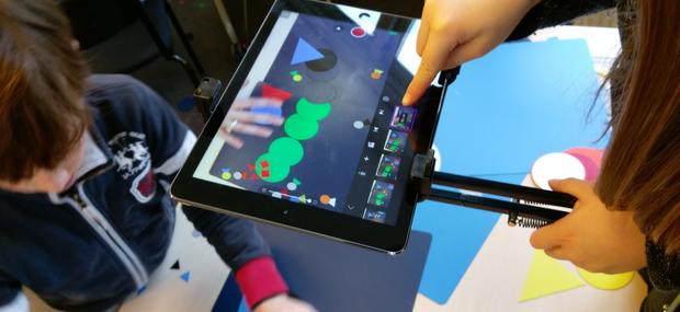 Børn arbejder med animation på deres iPad