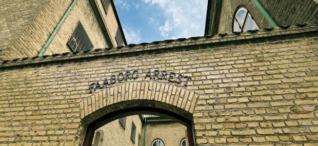 Bag tremmer i Faaborg Arrest